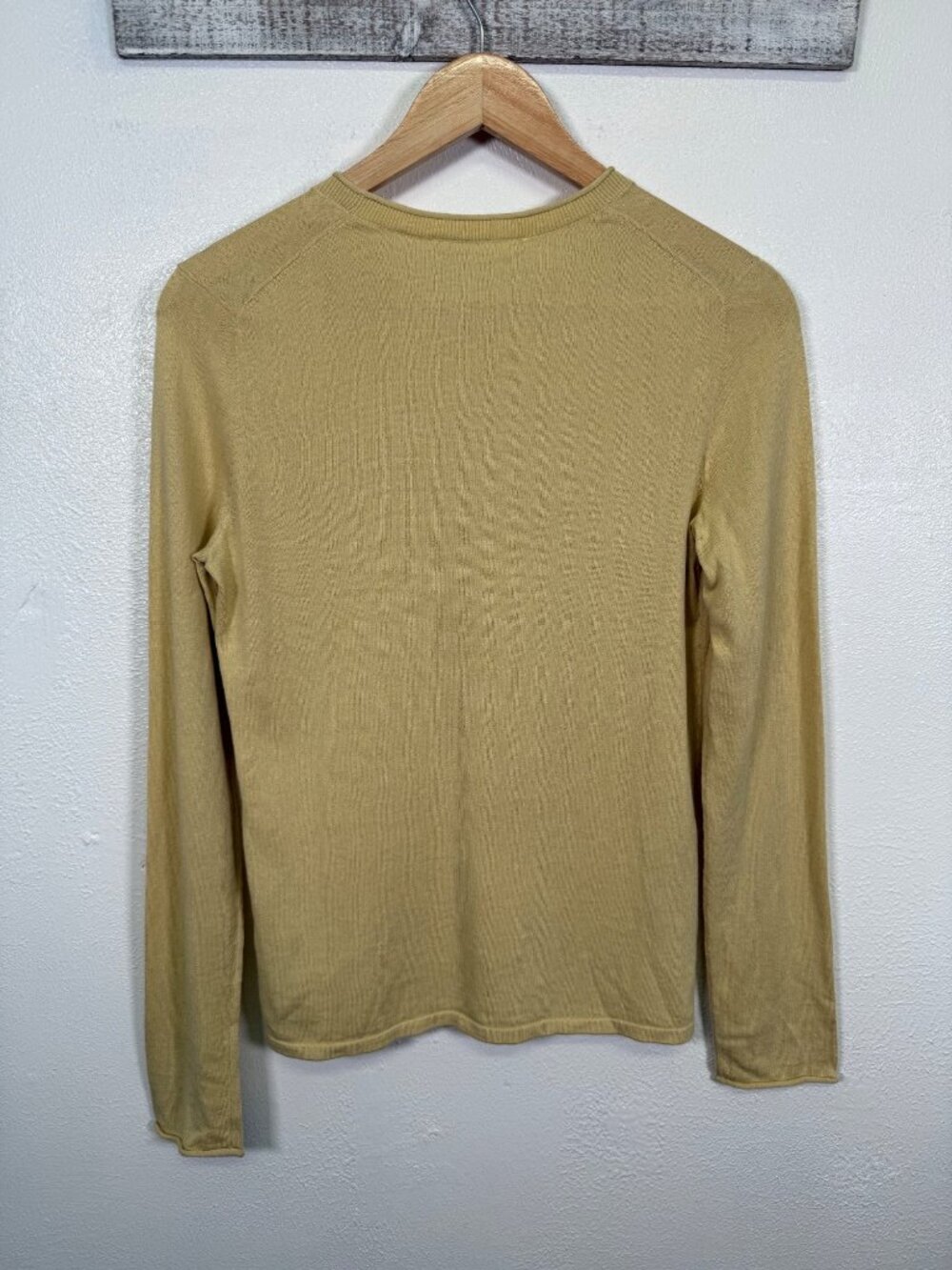Everlane Crewneck Sweater Organic Cotton Cashmere Parsnip Yellow Layer Top Small - Picture 2 of 10